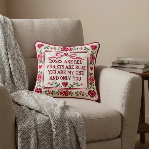 Plush-Cushion-Round-Shape-Solid-Color-White-Studio-Photo
