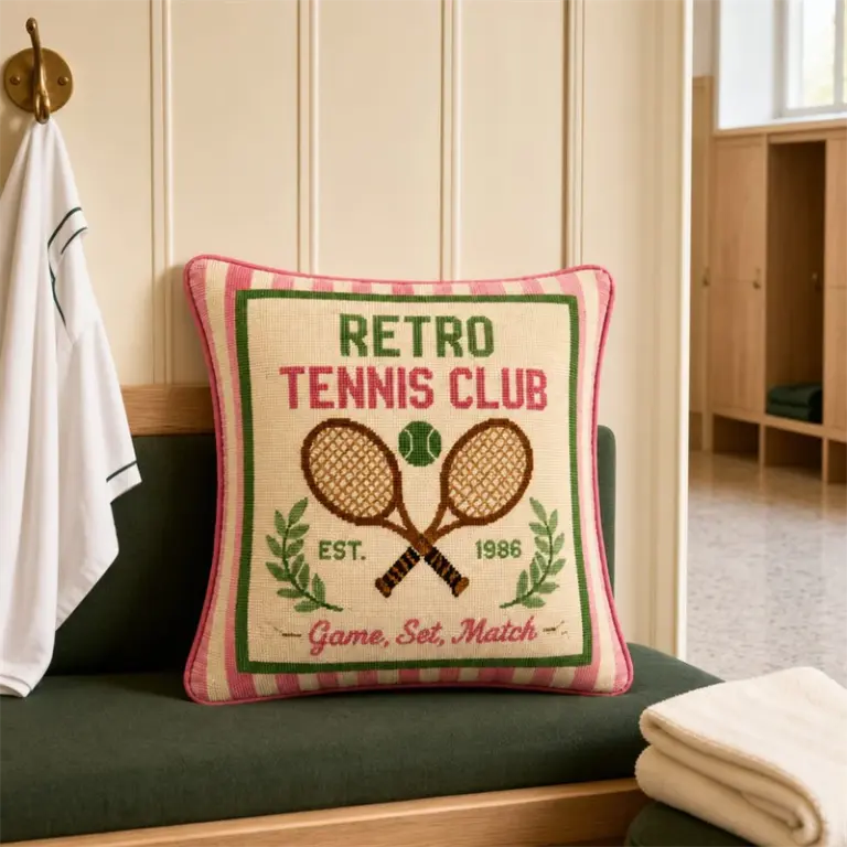 Needlepoint Pillow 02Scene